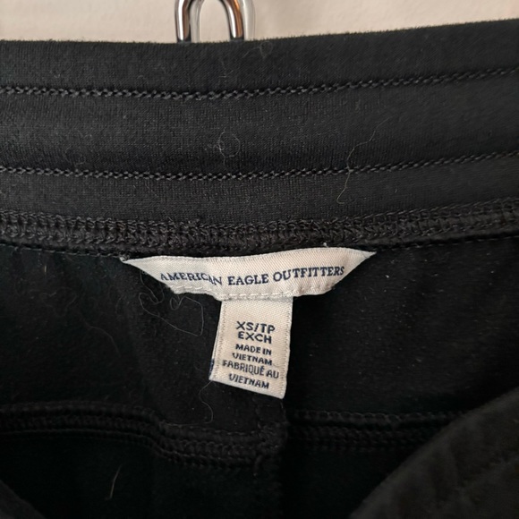 AEO lightweight jogger pants in black color - Picture 5 of 10